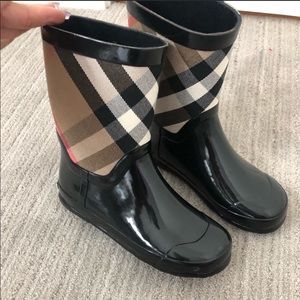 Basically brand new Burberry rain boots